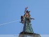 Gyula - ismét kereszt ékesíti a Németvárosi Szent József templom tornyát